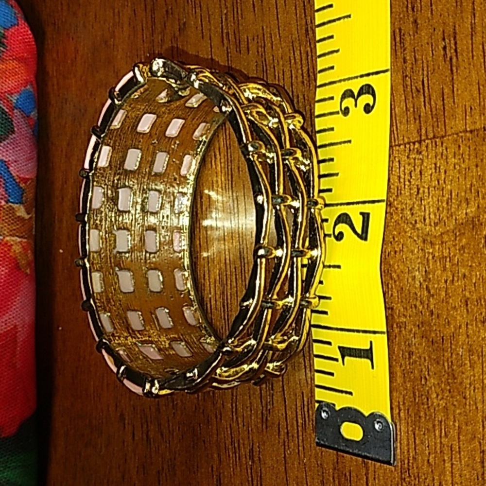 Designer cuff bracelets - Picture 4 of 5